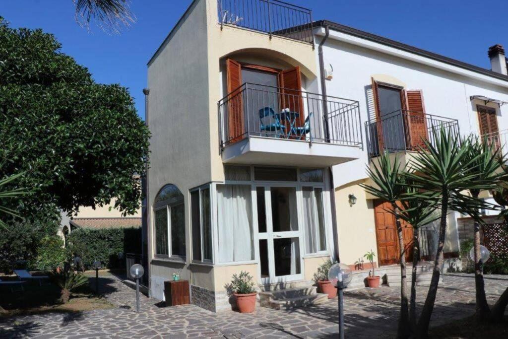 Villa Cavalluccio Marino Con Piscina Idromassaggio Carini Exterior photo